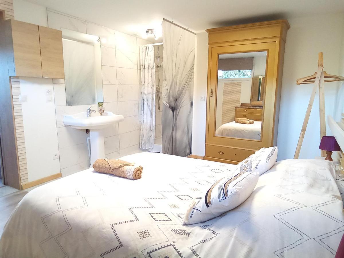 Logement De Charme Coinches Kültér fotó