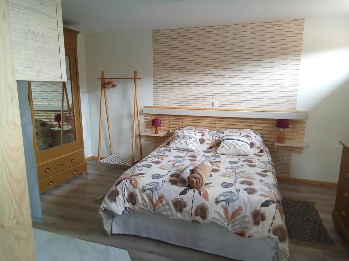 Logement De Charme Coinches Kültér fotó